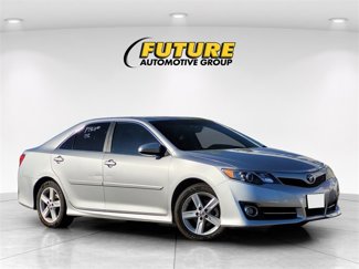 Used 2013 Toyota Camry LE image 1