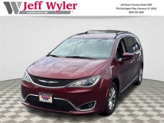 Used 2017 Chrysler Pacifica Touring-L image 1