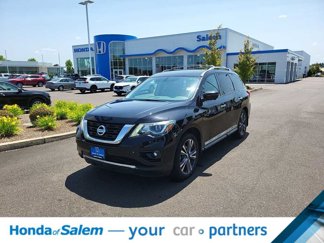 Used 2017 Nissan Pathfinder Platinum image 1