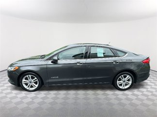 Used 2018 Ford Fusion SE image 1