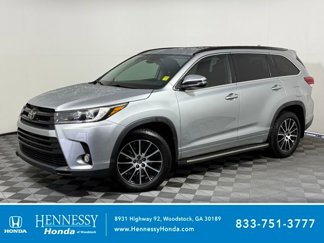 Used 2018 Toyota Highlander SE image 1