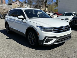 Used 2022 Volkswagen Tiguan SE image 1