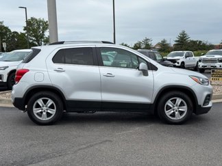 Used 2018 Chevrolet Trax LT w/ LT Convenience Package image 1