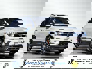 Used 2020 Volkswagen Tiguan SE w/ Panoramic Sunroof Package image 1