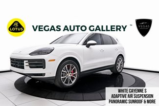 Used 2024 Porsche Cayenne S image 1