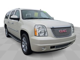 Used 2014 GMC Yukon XL Denali image 1