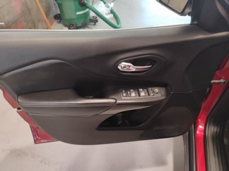 Used 2014 Jeep Cherokee Limited w/ Trailer Tow Group image 1