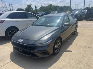 Used 2024 Hyundai Elantra SEL w/ Convenience Package image 1