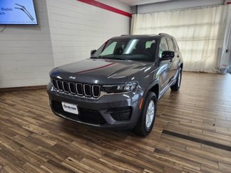 New 2025 Jeep Grand Cherokee Laredo image 1