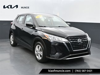 Used 2022 Nissan Kicks S image 1