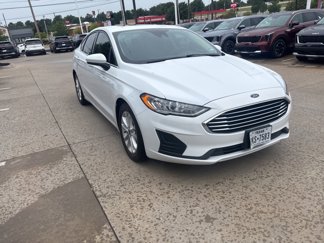 Used 2020 Ford Fusion SE image 1
