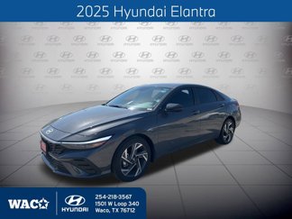 Used 2025 Hyundai Elantra Sport image 1