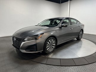 Used 2025 Nissan Altima 2.5 SV image 1