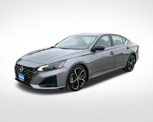 Used 2023 Nissan Altima 2.5 SR w/ SR Premium Package image 1