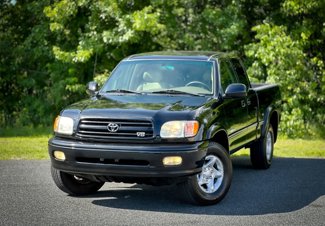 Used 2002 Toyota Tundra Limited image 1
