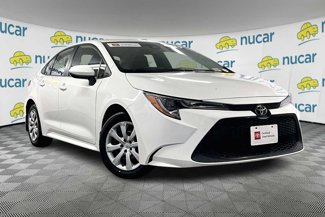 Certified 2022 Toyota Corolla LE image 1