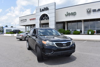 Used 2011 Kia Sorento LX image 1