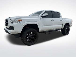 Used 2019 Toyota Tacoma SR image 1
