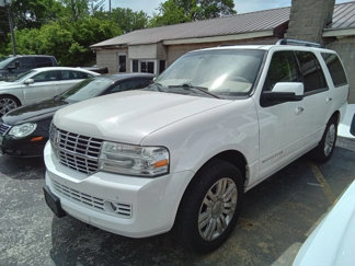 Used 2014 Lincoln Navigator 4WD image 1