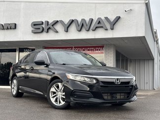 Used 2018 Honda Accord LX image 1