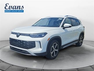 New 2025 Volkswagen Tiguan SE image 1
