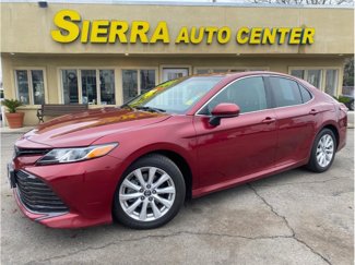 Used 2018 Toyota Camry LE image 1