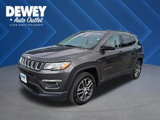 Used 2017 Jeep Compass Latitude w/ Cold Weather Group image 1