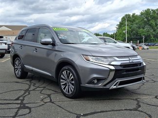 Used 2020 Mitsubishi Outlander ES image 1