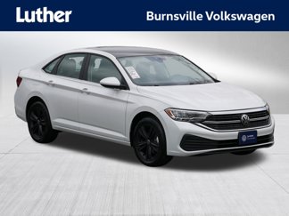 Certified 2024 Volkswagen Jetta SE w/ Panoramic Sunroof Package image 1
