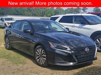 Used 2023 Nissan Altima 2.5 SV image 1