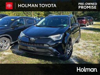 Used 2017 Toyota RAV4 LE image 1