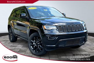 Used 2022 Jeep Grand Cherokee Laredo X image 1