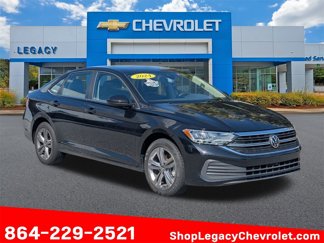 Used 2024 Volkswagen Jetta SE image 1