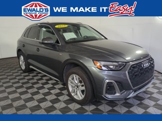 Used 2022 Audi Q5 2.0T Premium w/ Convenience Package image 1