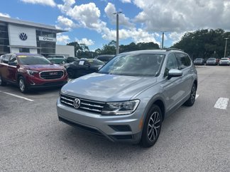 Used 2021 Volkswagen Tiguan SE w/ Panoramic Sunroof Package image 1