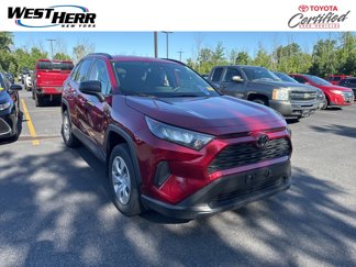 Used 2021 Toyota RAV4 LE image 1