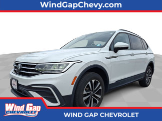 Used 2022 Volkswagen Tiguan S image 1