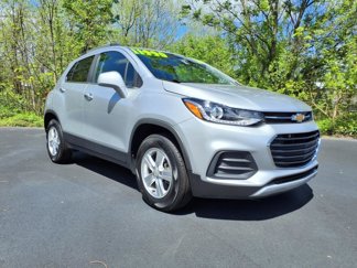 Used 2018 Chevrolet Trax LT w/ LT Convenience Package image 1