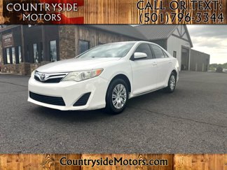 Used 2012 Toyota Camry LE image 1