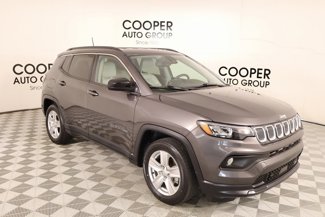 Used 2022 Jeep Compass Latitude image 1