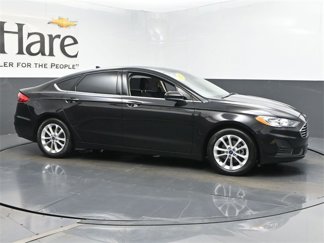 Used 2020 Ford Fusion SE image 1