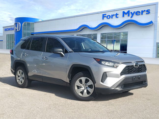Used 2022 Toyota RAV4 LE image 1