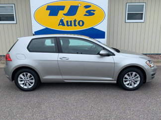 Used 2015 Volkswagen Golf S image 1