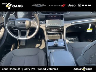 New 2025 Jeep Grand Cherokee L Laredo image 1