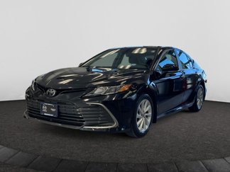 Used 2022 Toyota Camry LE image 1