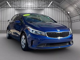 Used 2017 Kia Forte LX image 1