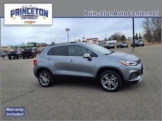 Used 2020 Chevrolet Trax LT w/ Sun & Sound Package image 1