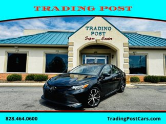 Used 2018 Toyota Camry LE image 1