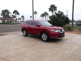 Used 2017 Nissan Rogue SV image 1