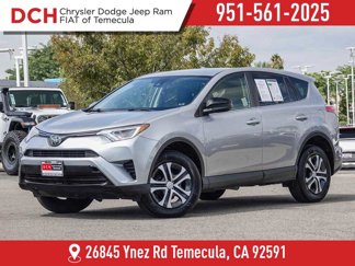Used 2018 Toyota RAV4 LE video 1